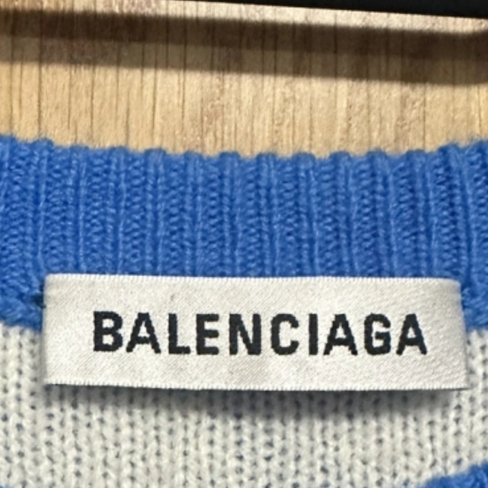 Oversized‎ Balenciaga sweater - Picture 3 of 4